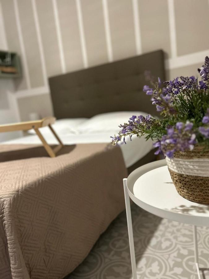 Casa La Cava Bed & Breakfast Taranto Bagian luar foto